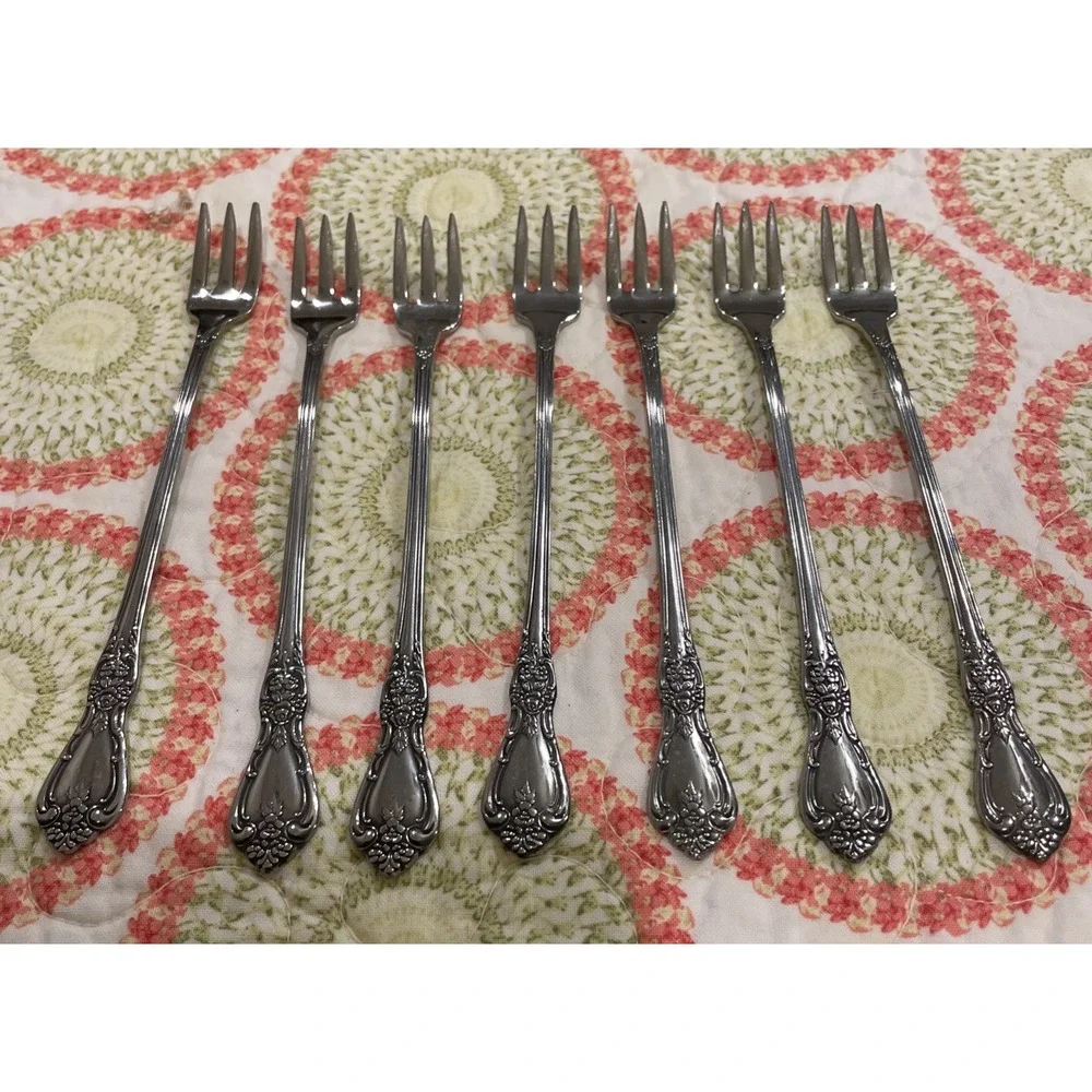 Oneida Distinction Deluxe Kenneth‎ Square Cocktail Forks Fork Stainless Set Of 7